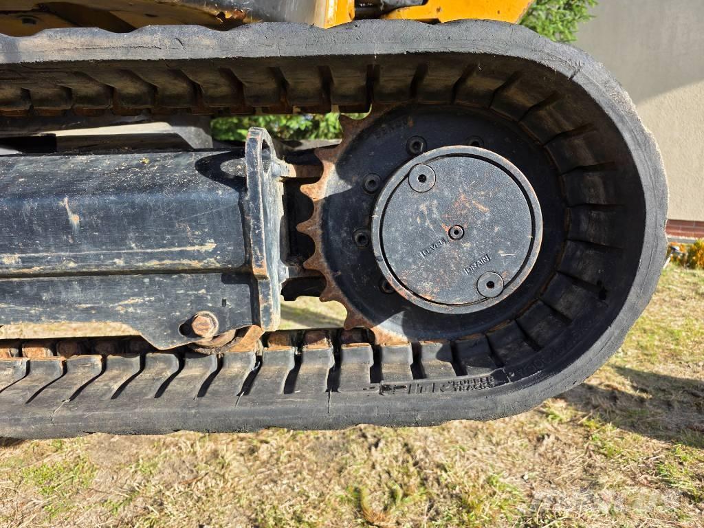 CAT 302.7 D CR حفارات صغيرة أقل من 7 طن (حفارات صغيرة)