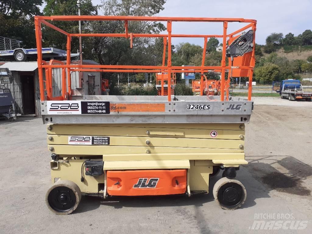 JLG 3246 ES رافعات مقصية الشكل