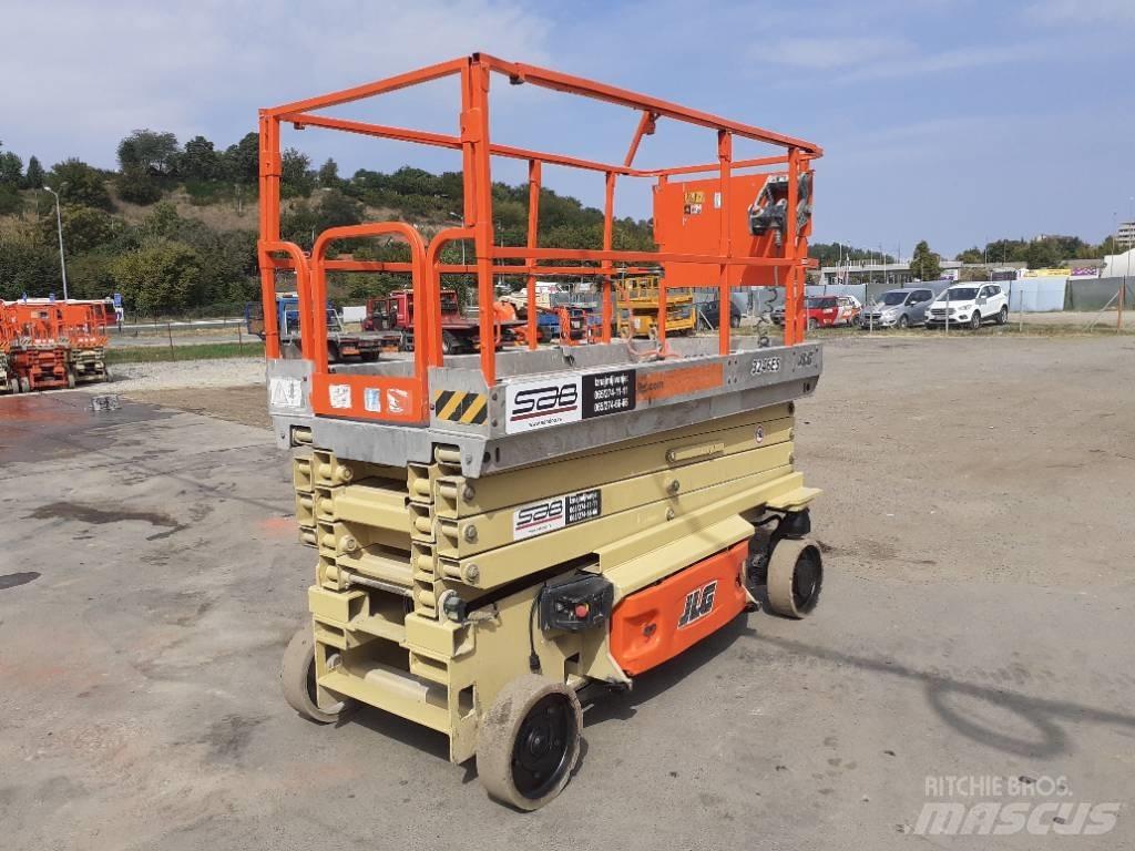 JLG 3246 ES رافعات مقصية الشكل