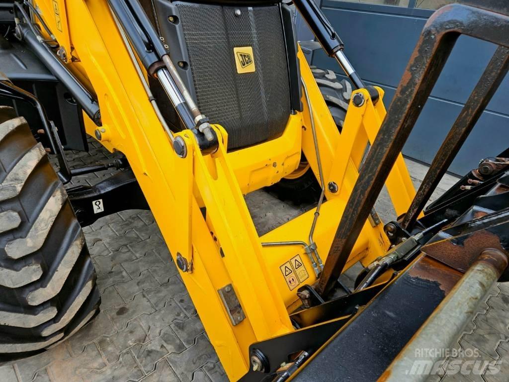 JCB 3 CX لوادر ذات جرافات عكسية