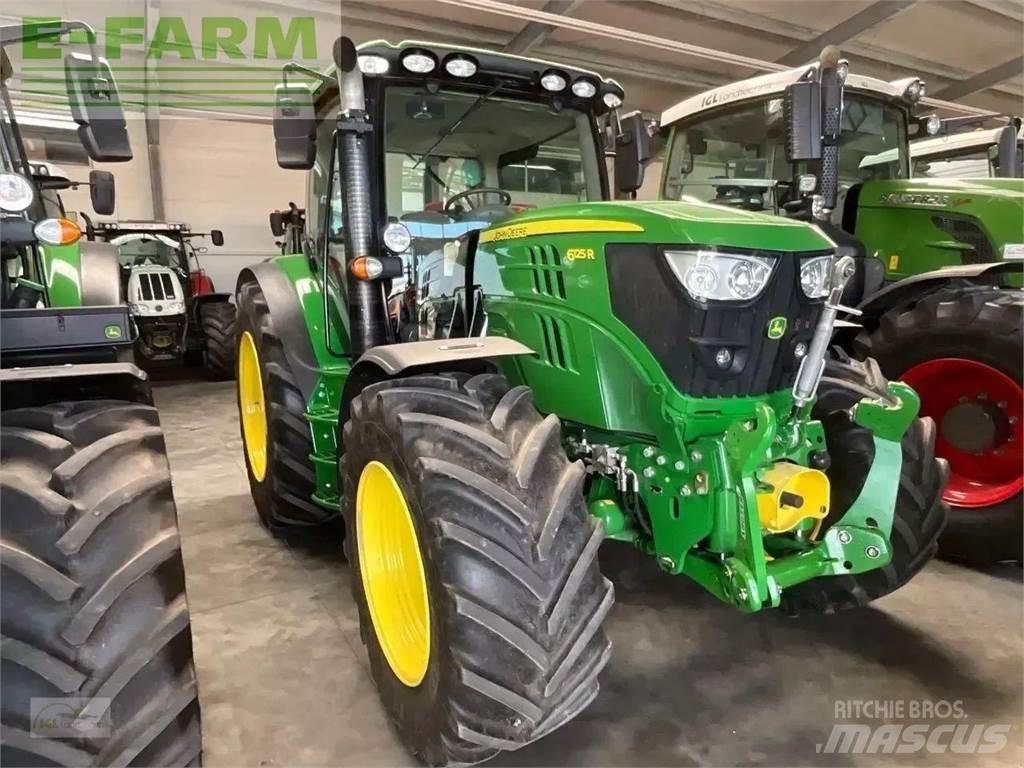 John Deere 6125 r الجرارات