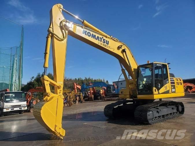 Komatsu PC 200 حفارات زحافة