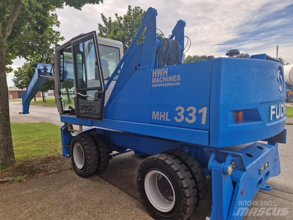 Fuchs MHL 331 C مناولات المخلفات / مناولات صناعية