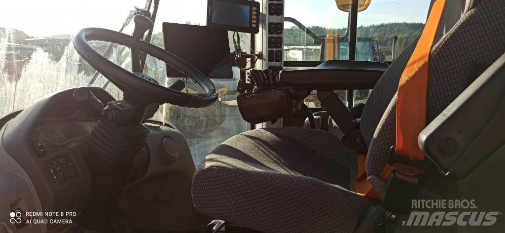 Volvo L 120 H لوادر بعجل