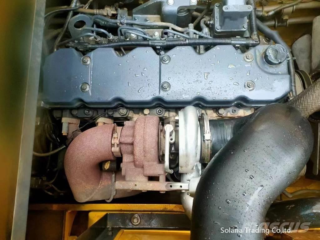 Komatsu FD 160E-8 شاحنات الديزل