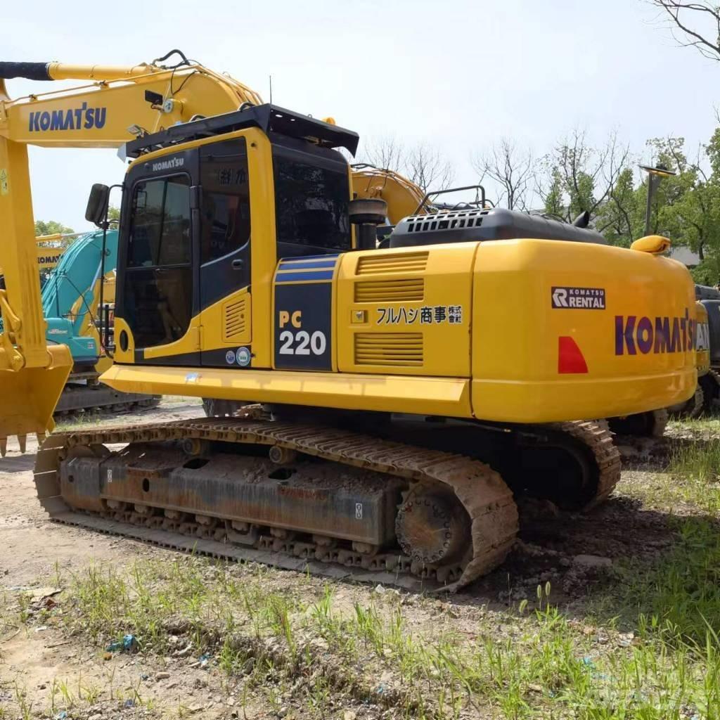 Komatsu PC 220-8 حفارات زحافة