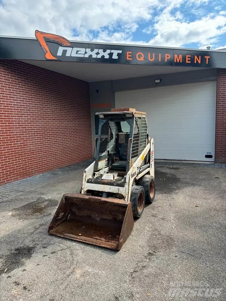 Bobcat 463 لوادر انزلاقية التوجيه