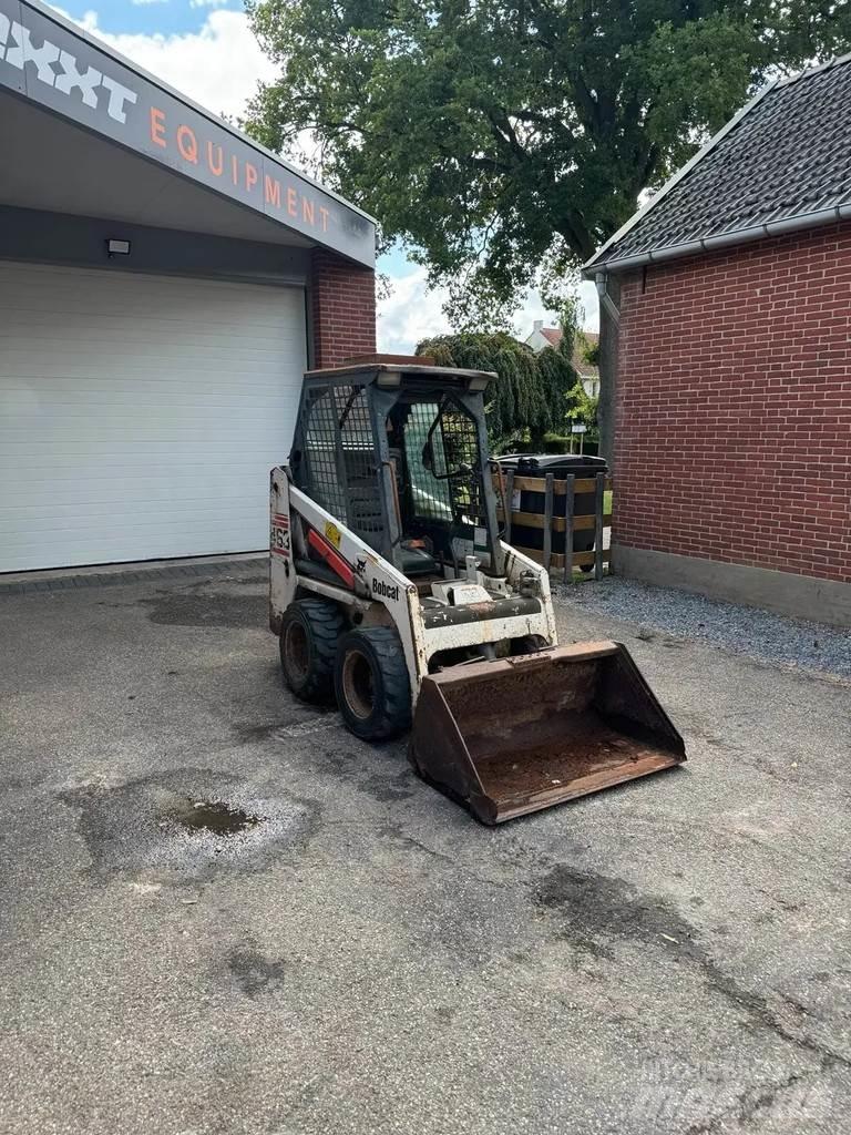 Bobcat 463 لوادر انزلاقية التوجيه