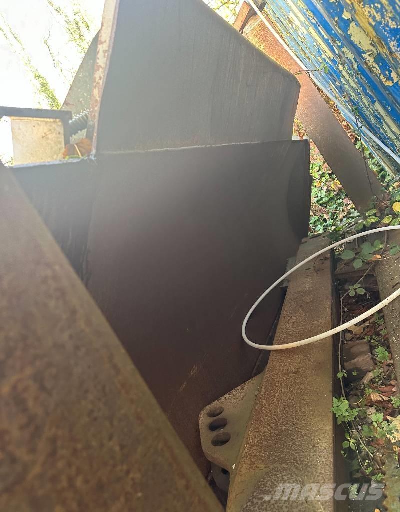 Liebherr PR 736 LGP بلدوزرات مجنزرة