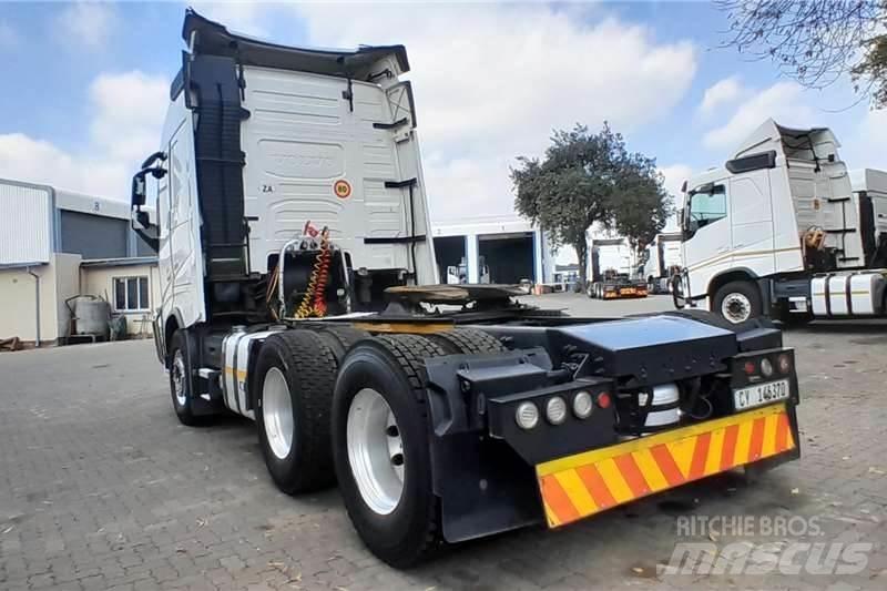 Volvo FH 440 شاحنات أخرى