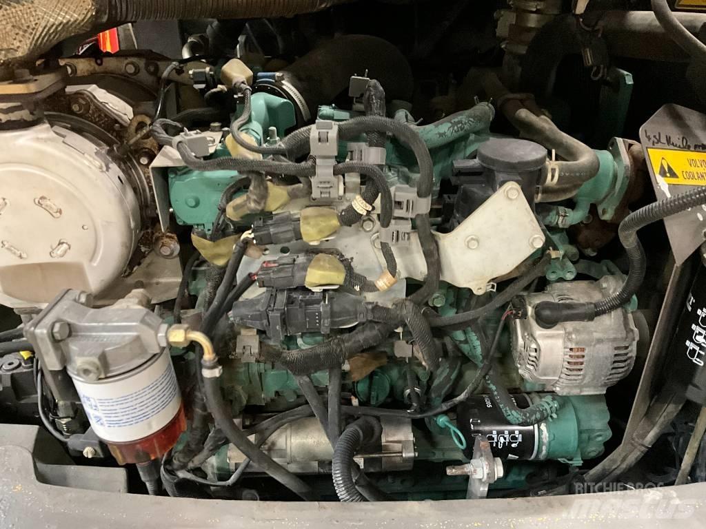 Volvo L 30 G لوادر بعجل