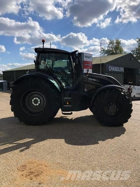 Valtra T 175 ED الجرارات