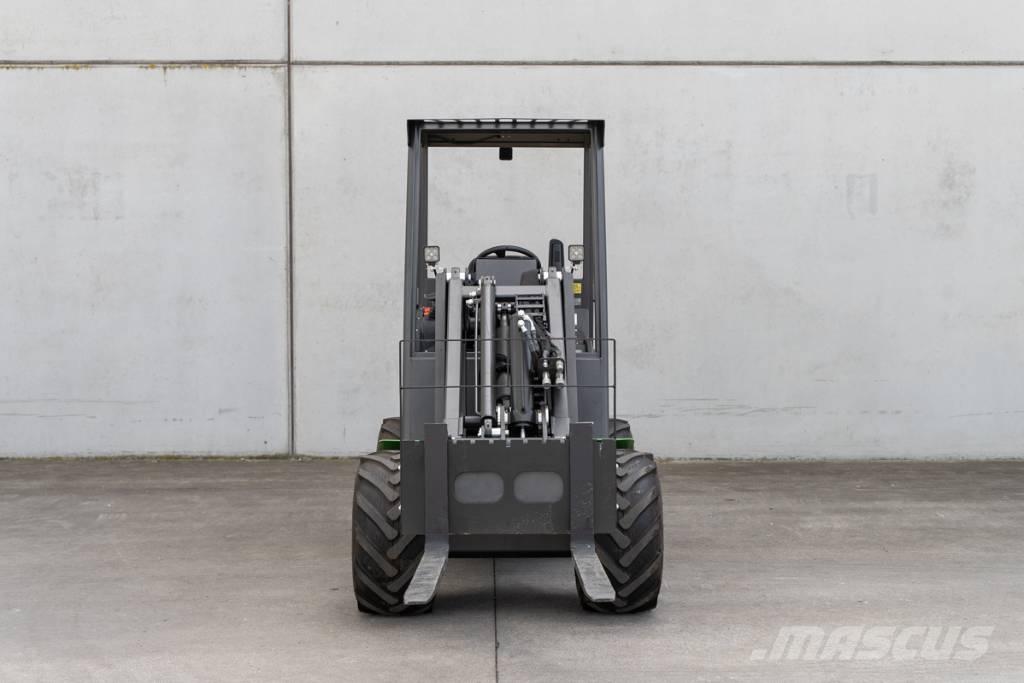 Castloaders 800 ECO لوادر صغيرة