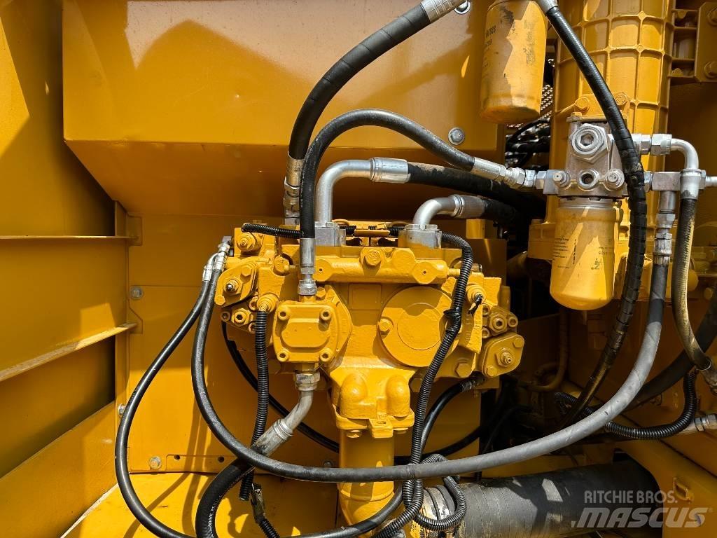 CAT CAT320C حفارات وسط 7 طن - 12 طن