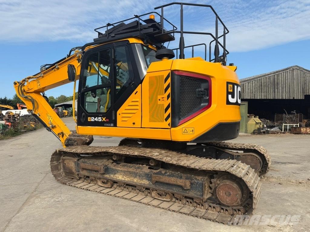 JCB 245 XLR حفارات زحافة