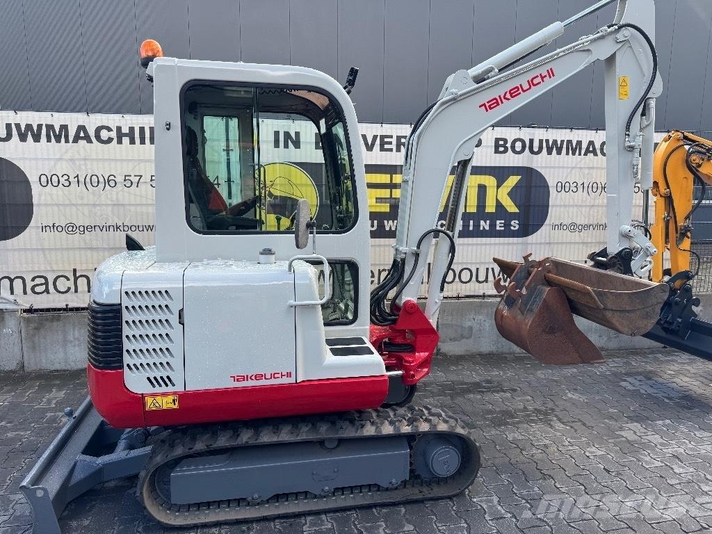 Takeuchi TB125 حفارات صغيرة أقل من 7 طن (حفارات صغيرة)