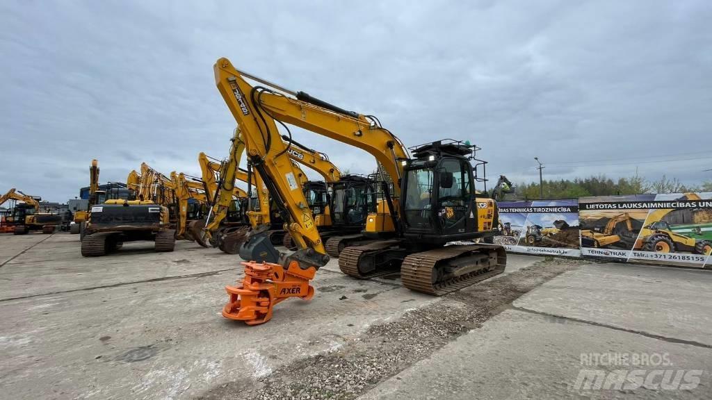 JCB JS 145 LC حفارات زحافة