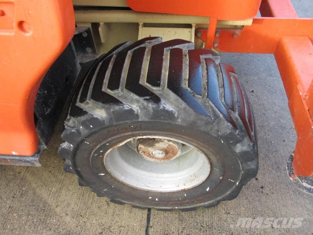 JLG 4394 RT رافعات مقصية الشكل