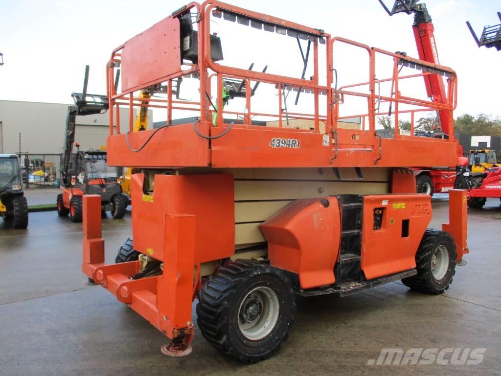 JLG 4394 RT رافعات مقصية الشكل