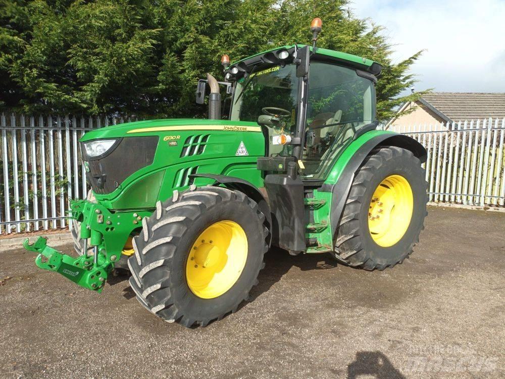 John Deere 6130 R الجرارات