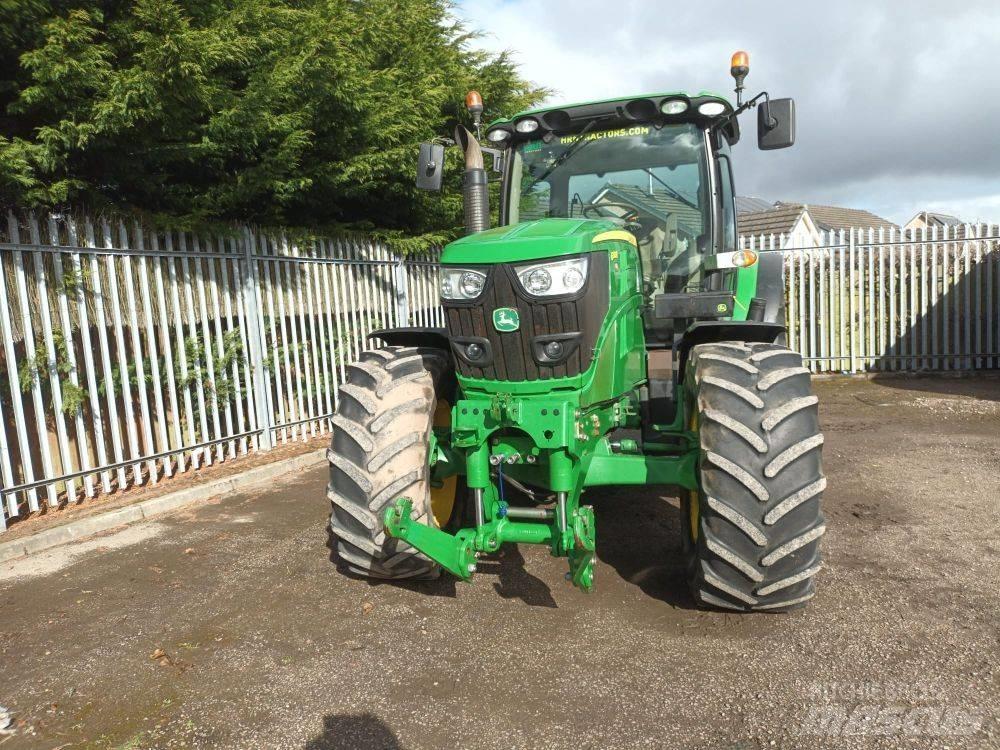 John Deere 6130 R الجرارات