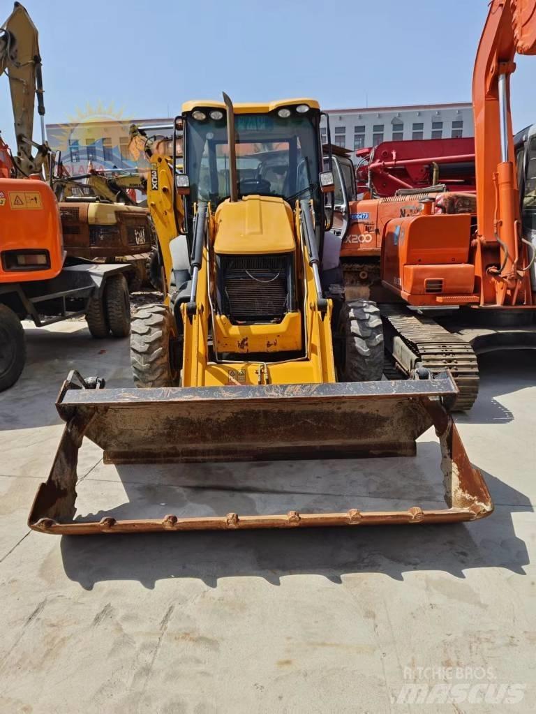 JCB 3 CX لوادر ذات جرافات عكسية