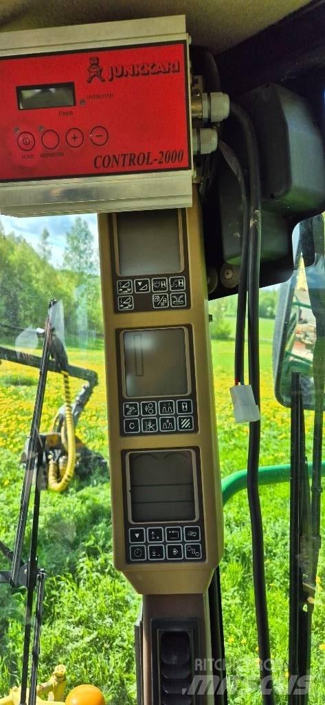 John Deere 7300 علافات ذاتية الدفع