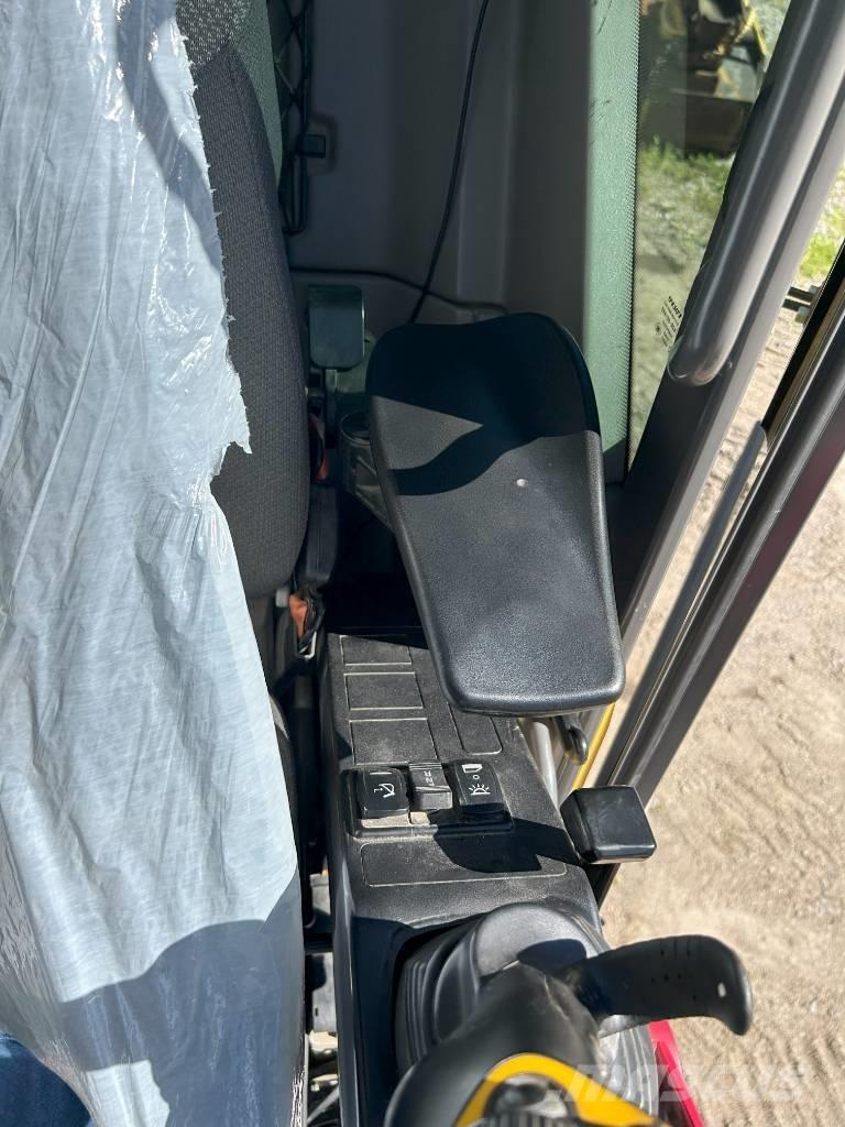 Volvo ECR 355 EL حفارات زحافة