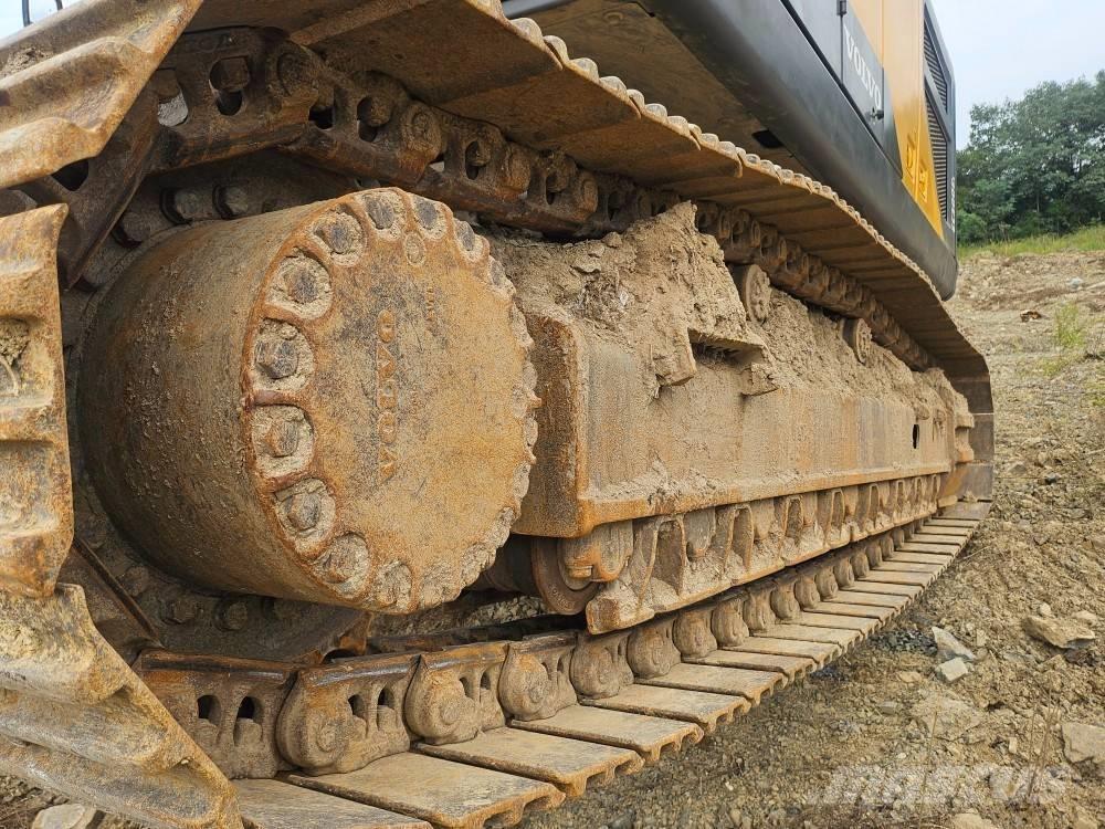 Volvo EC 300 E حفارات زحافة