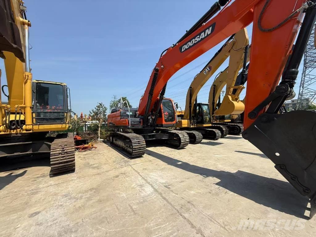 Doosan DX 340 حفارات زحافة