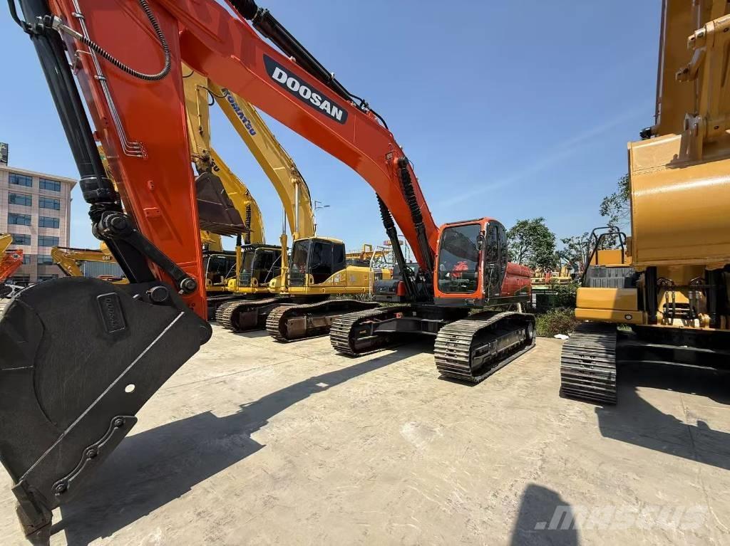 Doosan DX 340 حفارات زحافة