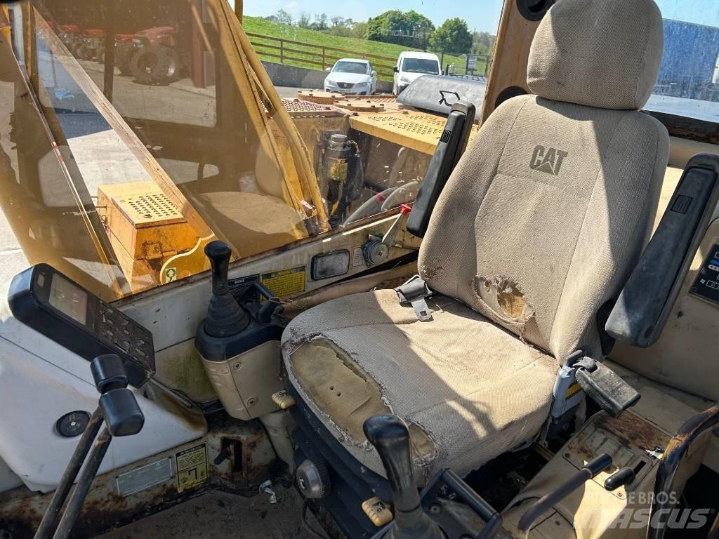 CAT 312 حفارات زحافة