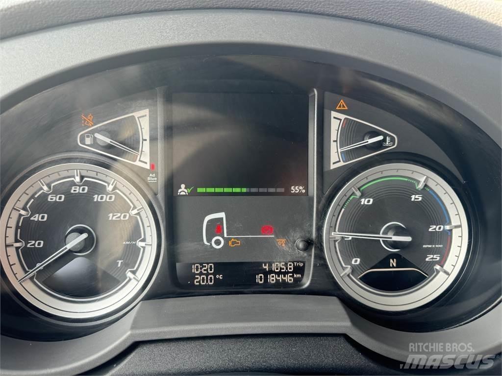 DAF XF 530 FAR شاحنات بمقصورة وهيكل