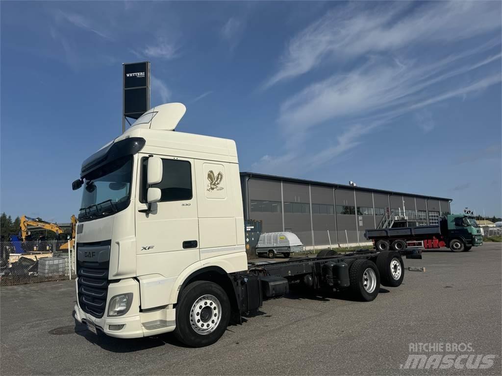 DAF XF 530 FAR شاحنات بمقصورة وهيكل