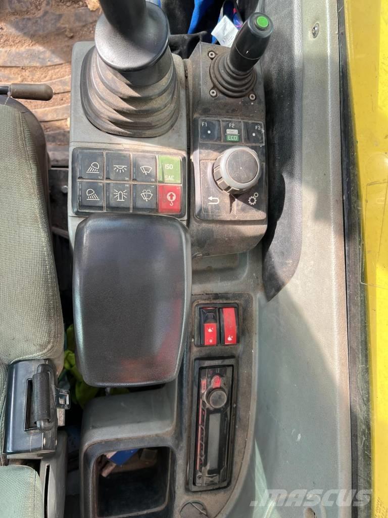 Neuson EZ 80 حفارات وسط 7 طن - 12 طن