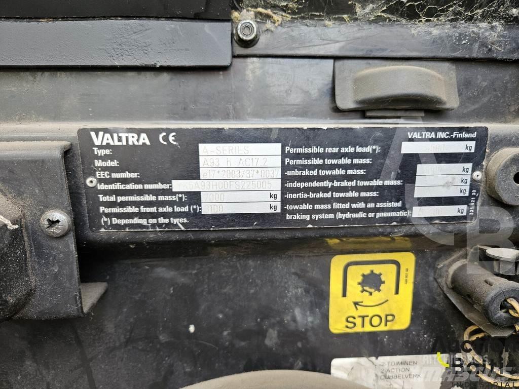 Valtra A 93H الجرارات
