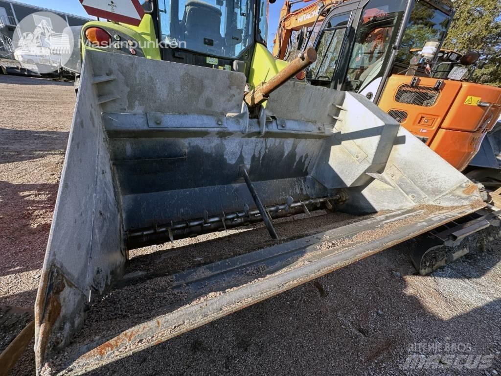 CLAAS Arion 410 الجرارات