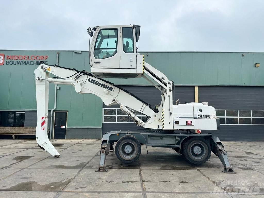 Liebherr A 316 مناولات المخلفات / مناولات صناعية