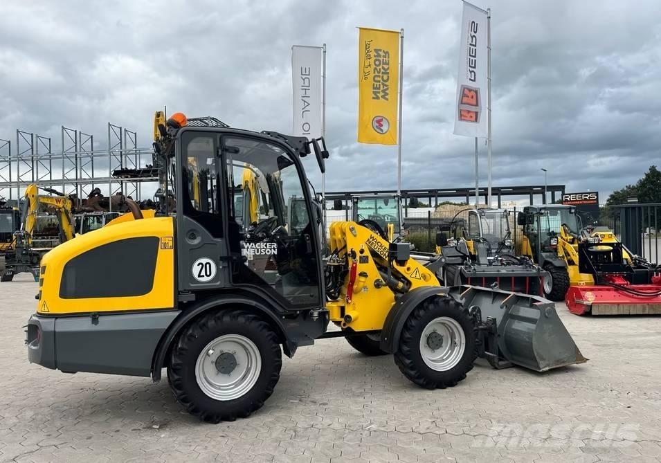 Wacker Neuson WL 34 لوادر بعجل