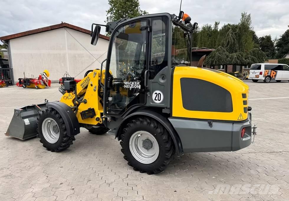 Wacker Neuson WL 34 لوادر بعجل