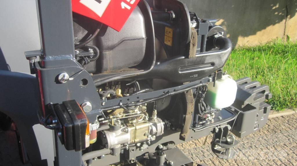 Massey Ferguson 1529 الجرارات