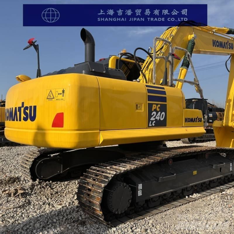 Komatsu PC 240 حفارات زحافة