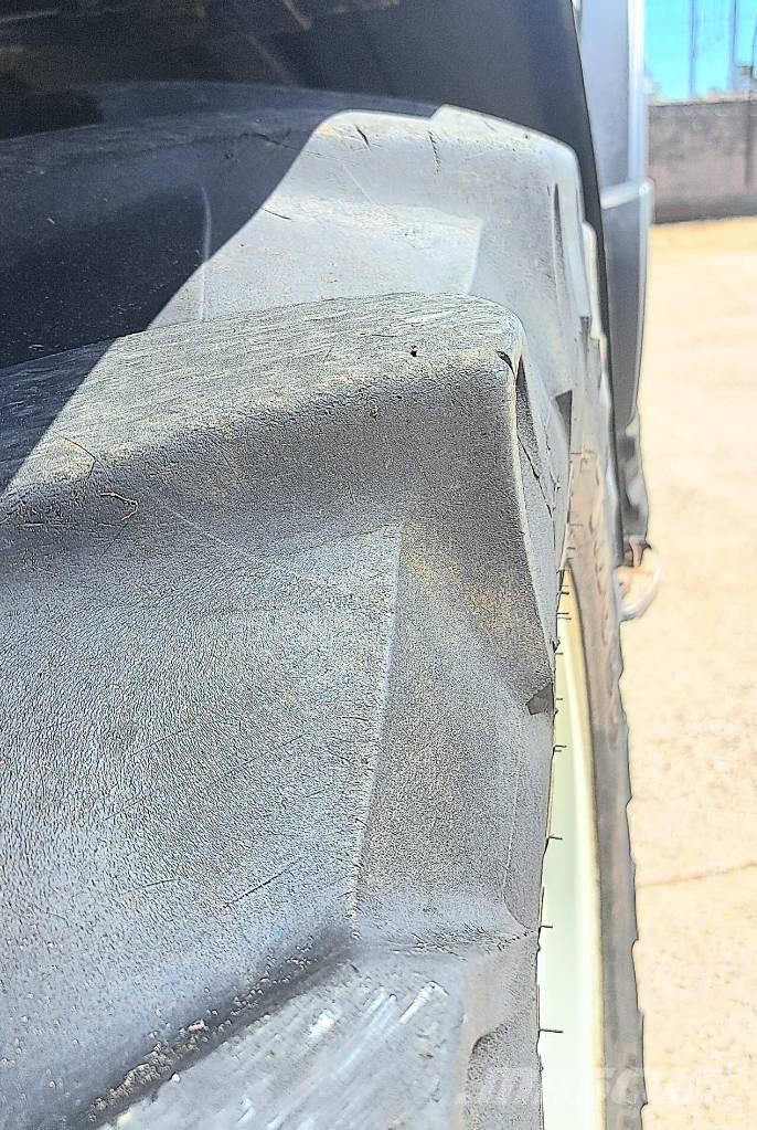 Valtra N 175 A الجرارات