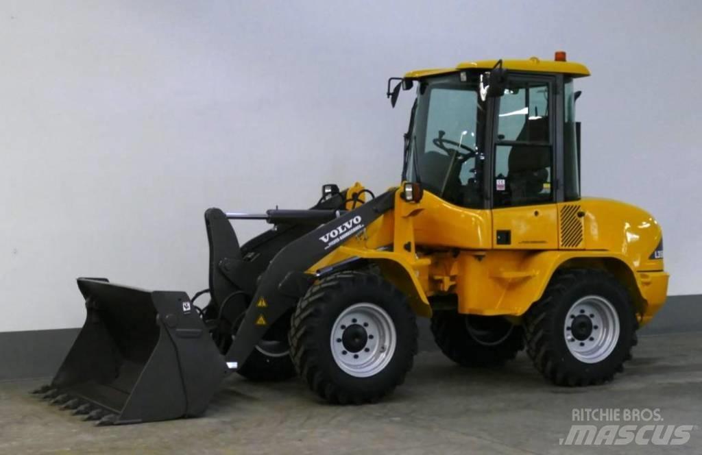 Volvo L 35 B - Z - 4x4 لوادر بعجل