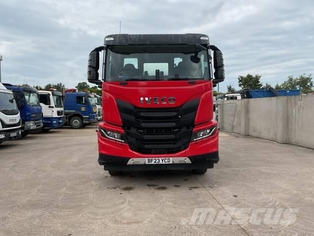 Iveco X-Way 420 شاحنات خرسانة