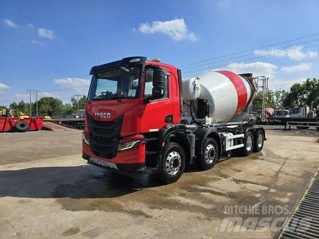 Iveco X-Way 420 شاحنات خرسانة