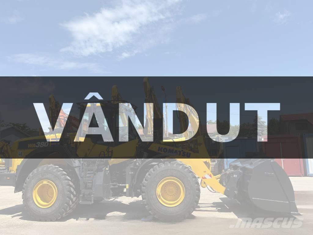 Komatsu WA380-8E0 لوادر بعجل