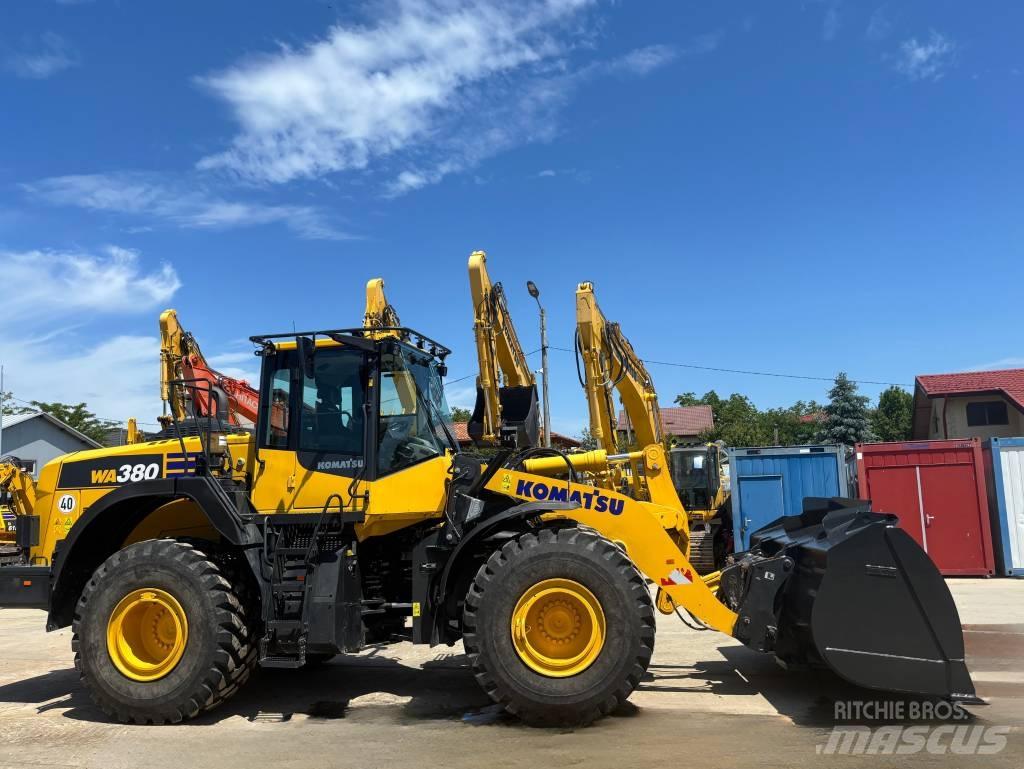 Komatsu WA380-8E0 لوادر بعجل