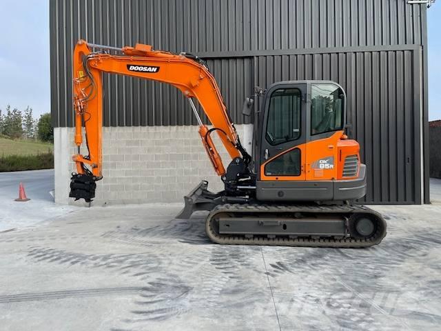 Doosan 85 حفارات وسط 7 طن - 12 طن