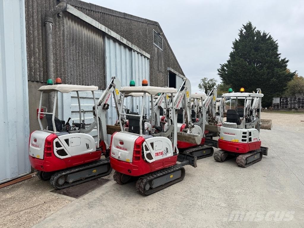Takeuchi TB 216 حفارات صغيرة أقل من 7 طن (حفارات صغيرة)